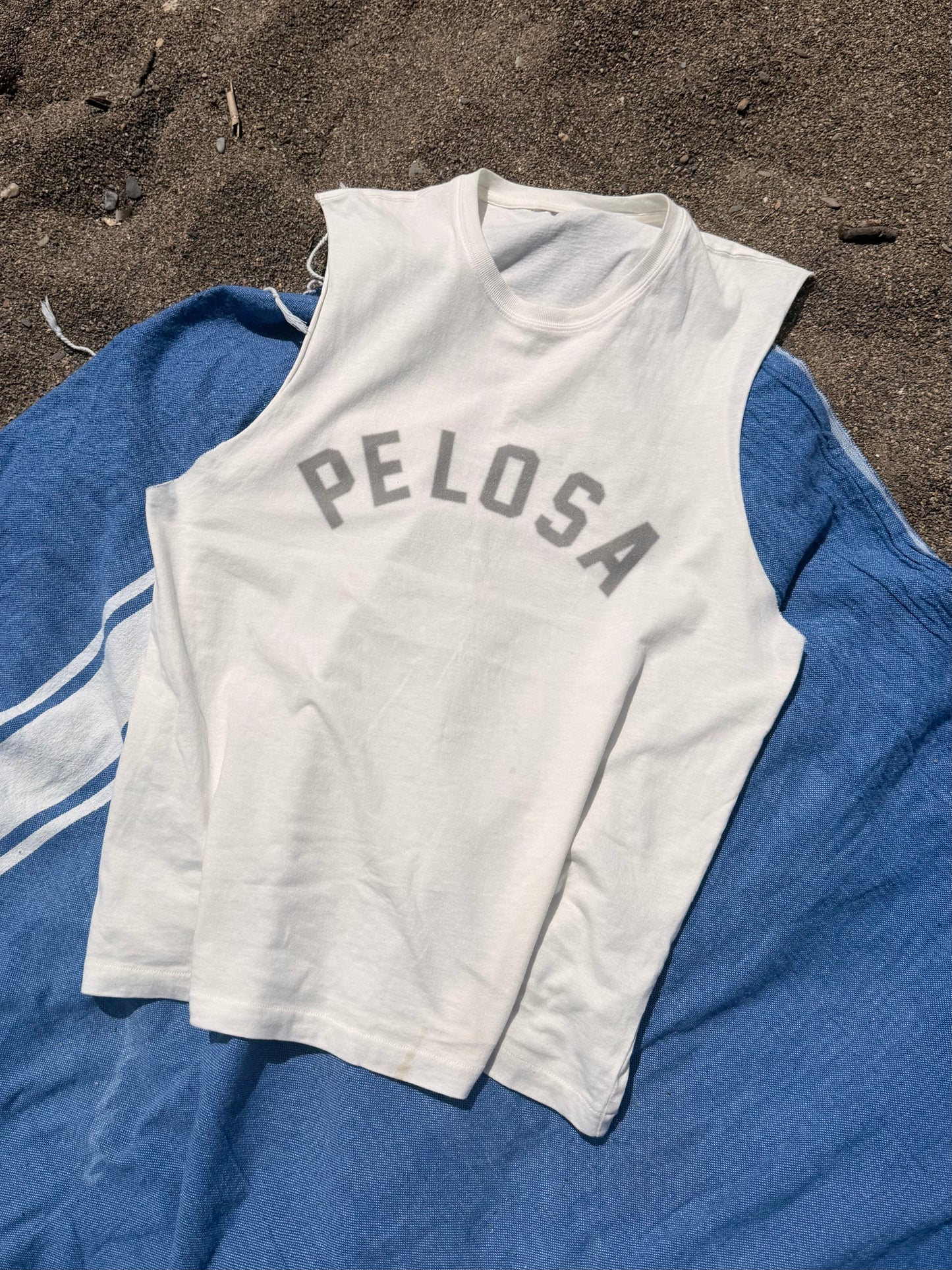 No sleeves Pelosa Tee
